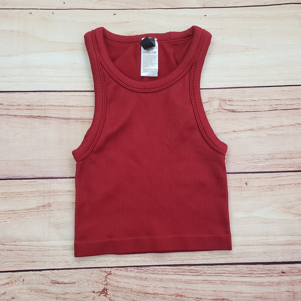 GapFit Tank Top Womens Small Red Ribbed Cropped Sleeveless Stretch Gym Athletic